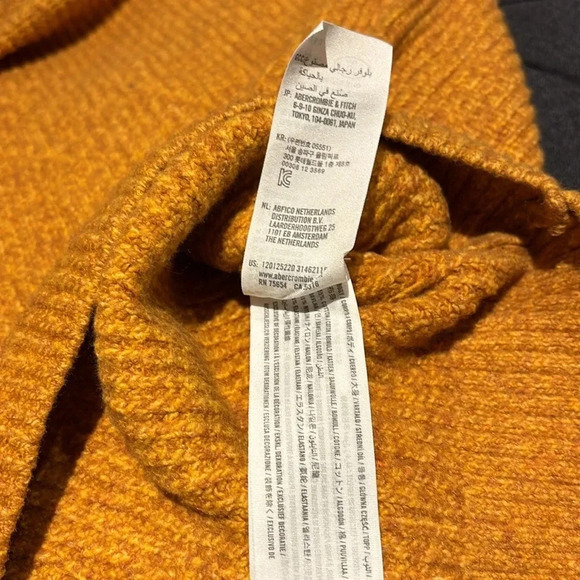Abercrombie Soft A & F Mustard Cable Knit chunky Sweater Sz M - Picture 5 of 14